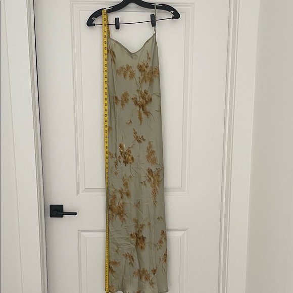 Reformation Parma silk maxi dress in golden hour - Picture 7 of 10